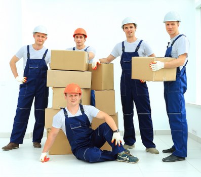 Organized moving day packing support in Newmalden for home relocation